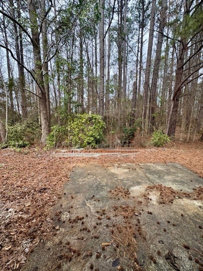 Building Photo - Affordable Ground-Level Living in Greenwood