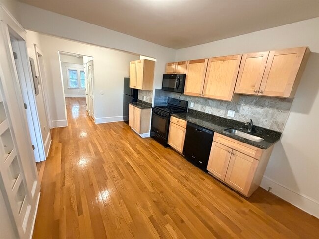 Building Photo - 249 Hyde Park Ave