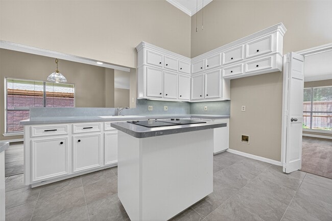Building Photo - 4132 Deerfield Village Dr