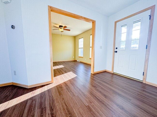 Building Photo - 1139 Cathedral Point Dr