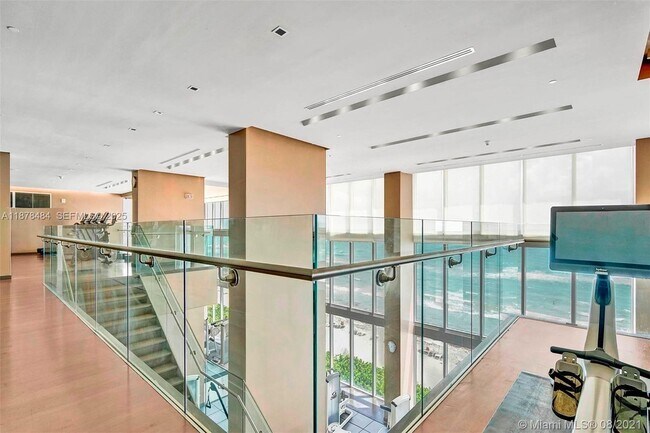 Building Photo - 1830 S Ocean Dr