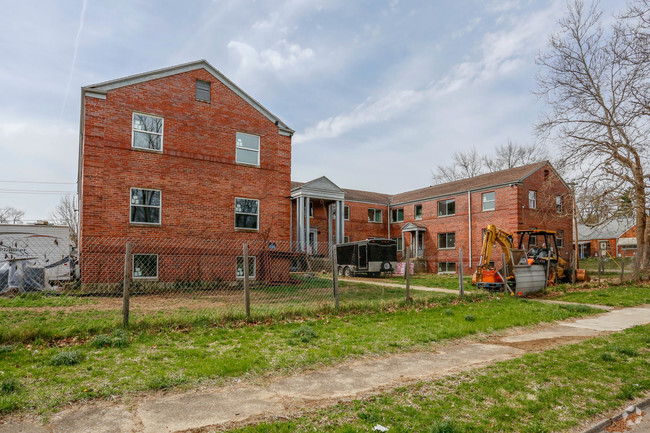 Primary Photo - Ryburn Court Apartments