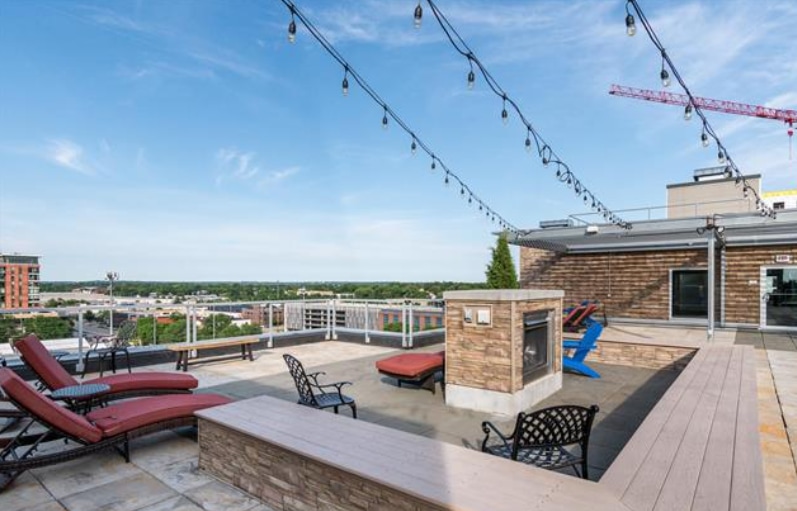 Building Photo - 803 E Mifflin St