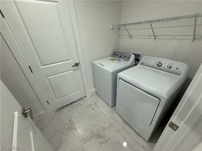 Building Photo - 1706 NW 19th Terrace