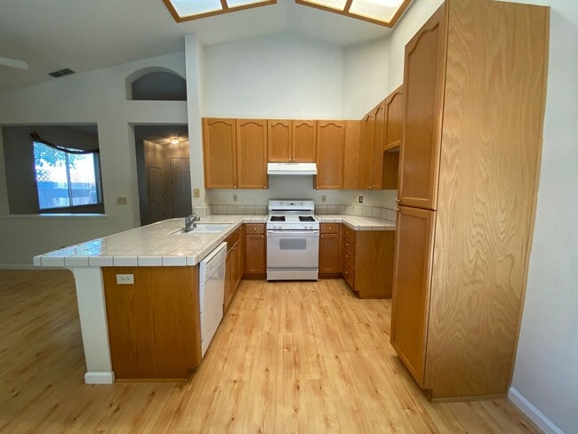 Building Photo - Awesome Folsom Home in Broadstone, Near Ra...