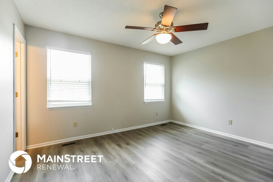 Building Photo - 219 E Pacific Dr