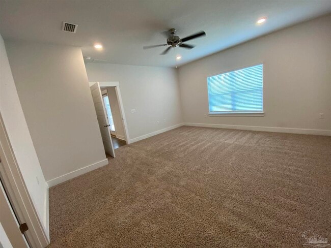 Building Photo - 5870 Danbury Blvd