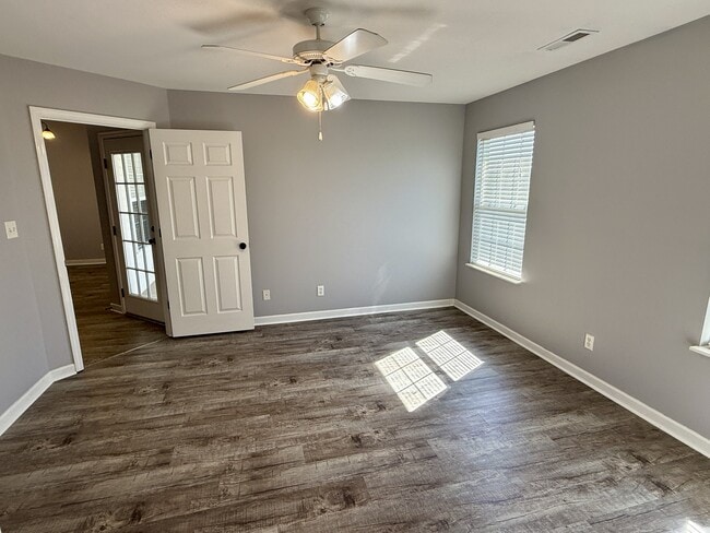 Building Photo - 5264 Blue Star Dr