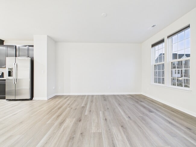 Building Photo - 2108 Trout Lily Ln