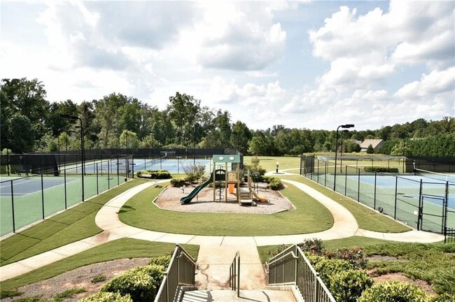 Building Photo - 5740 Crestwick Wy