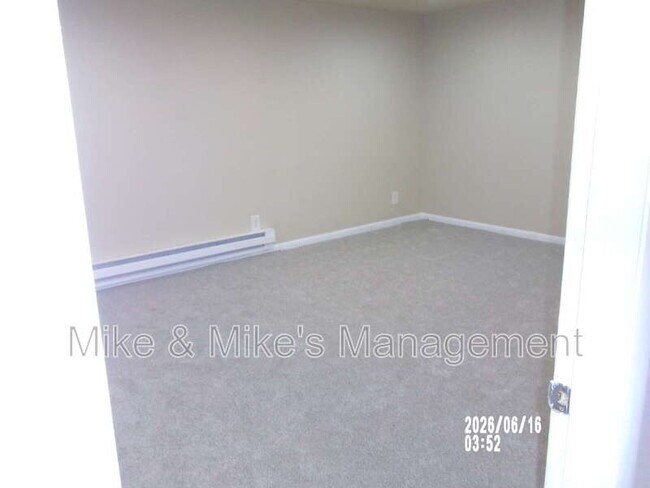 Building Photo - 18620 Midland Pl