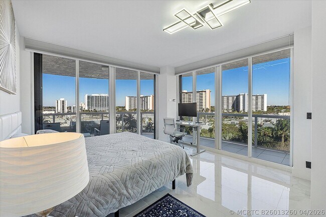 Building Photo - 3100 N Ocean Blvd
