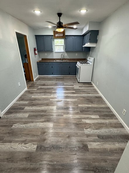 Building Photo - 504 2nd St