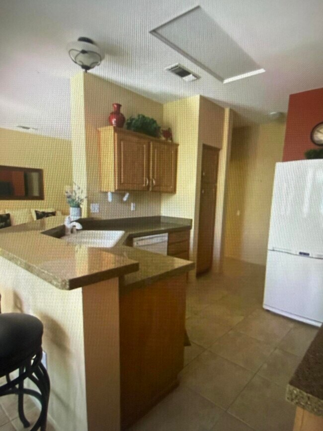 Building Photo - 78945 Champagne Ln