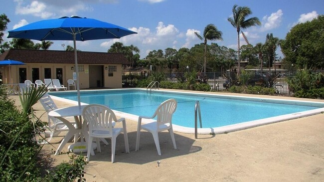 Building Photo - 6080 Forest Hill Blvd