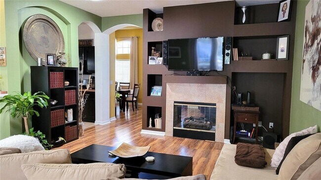 Building Photo - 162 Crystal Oak Dr
