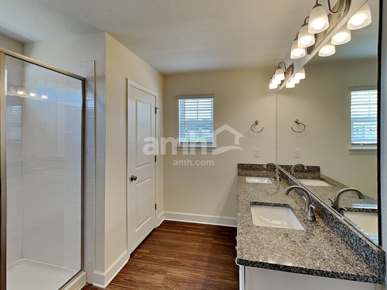 Building Photo - 105 Moultrie Crossing Ln