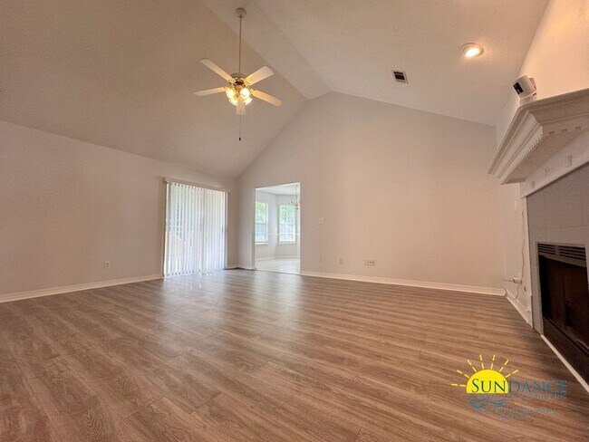 Building Photo - Renovated 3-Bedroom Home on Quiet Cul-de-S...