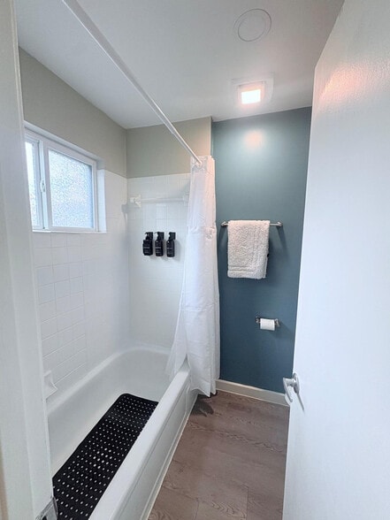 Building Photo - 6705 Great Northern Blvd