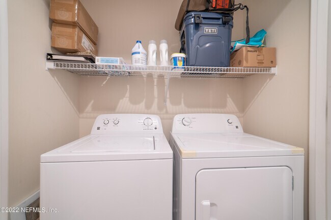 Building Photo - 525 3rd St N