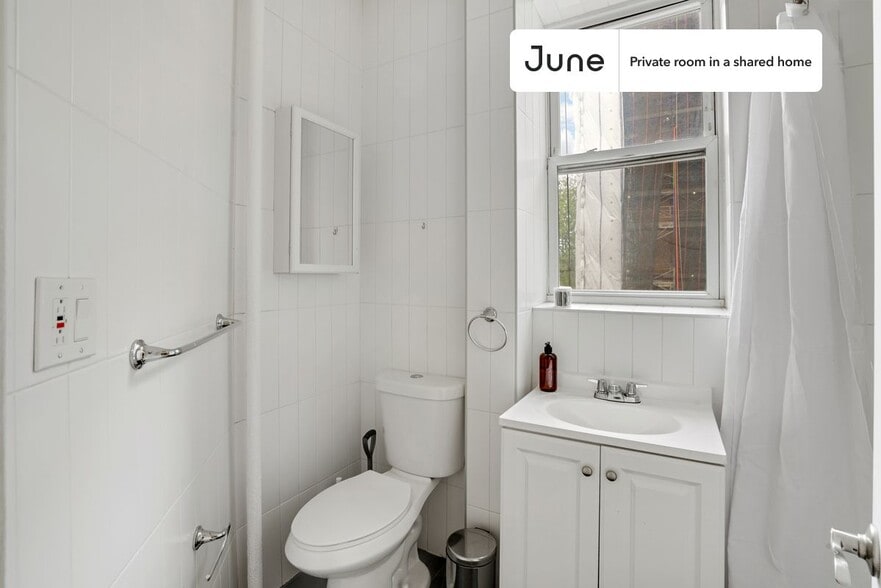 Building Photo - Room in Shared 4 bed/2 bath home in Bedford-Stuyvesant