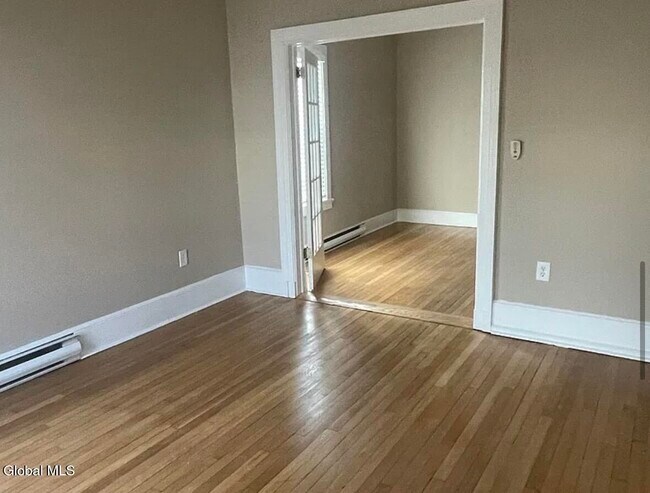 Building Photo - 110 Van Dam St