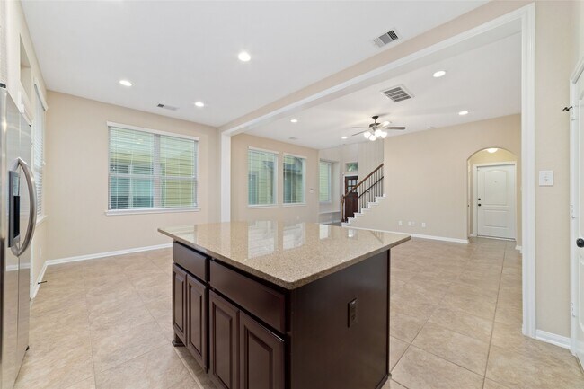 Building Photo - 9 Cheswood Manor Drive