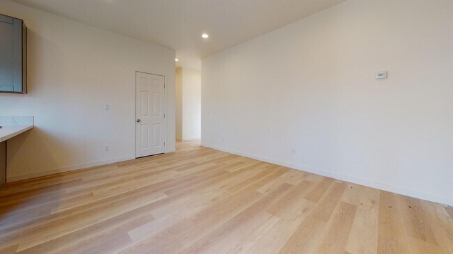 Building Photo - 4928 63rd St
