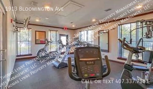 Building Photo - 1913 Bloomington Ave