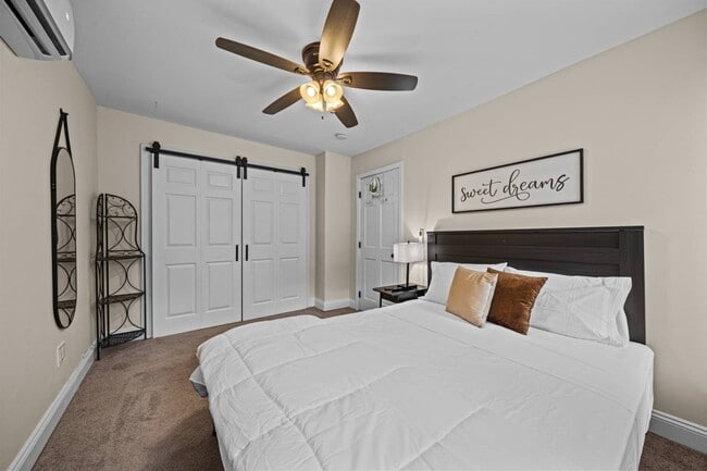 Building Photo - 266 Main St