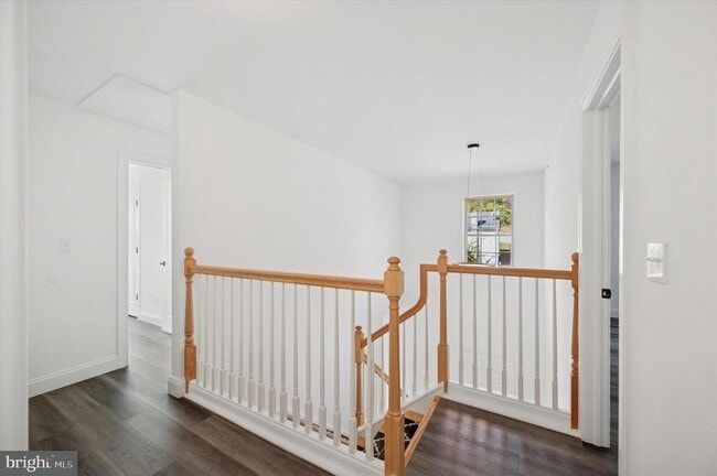 Building Photo - 605 Tabak Ave