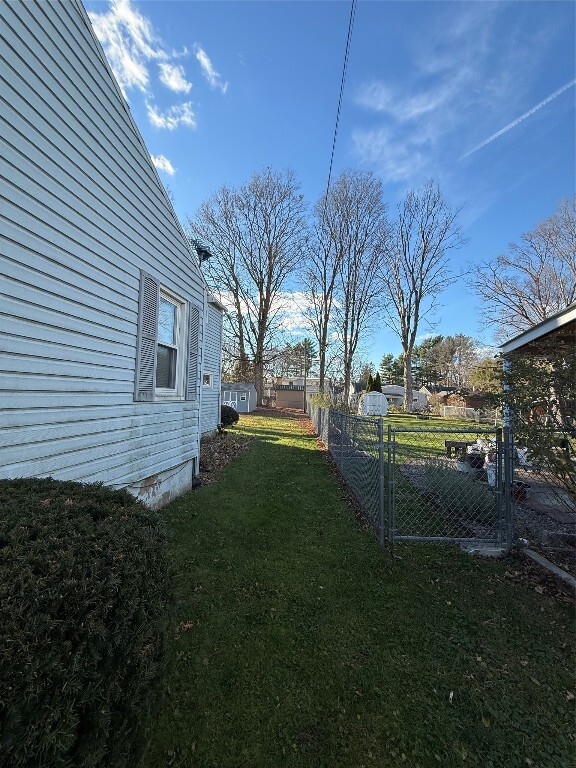 Building Photo - 404 Elmhaven Dr