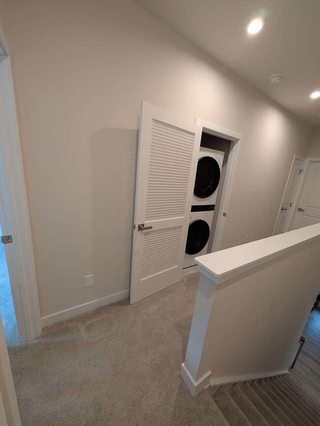 Building Photo - 460 Spearfield Ln