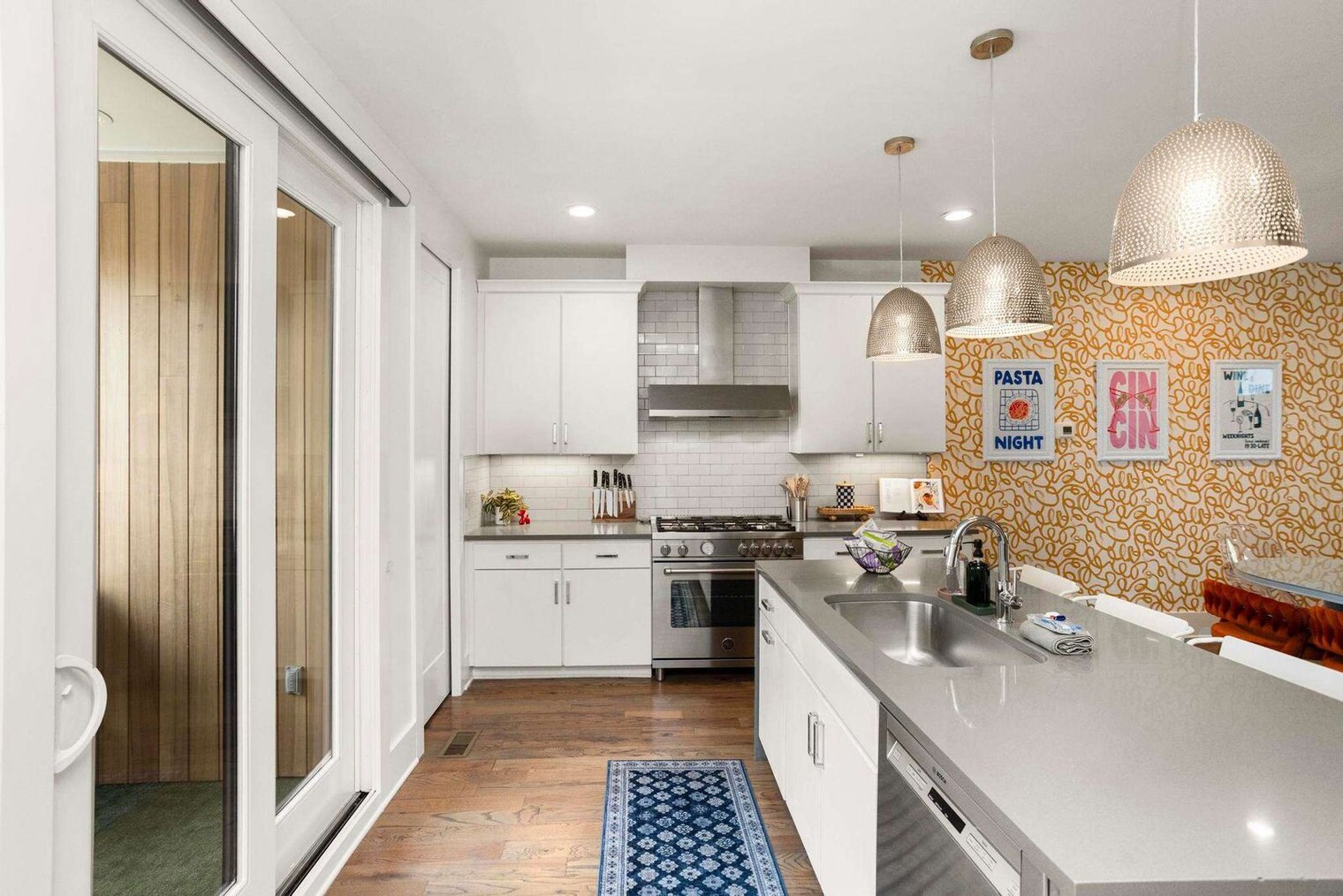 Building Photo - 1708 8th Ave S