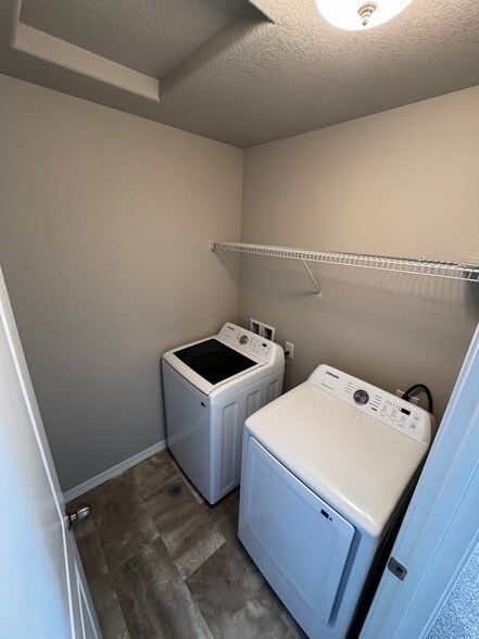 New Washer/Dryer can be included - 10831 Rowena Wy