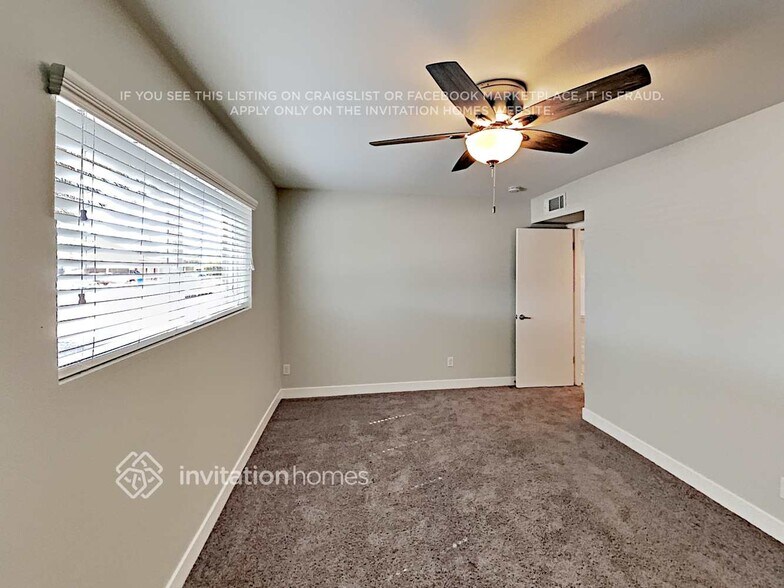 Building Photo - 2136 E Broadmor Dr