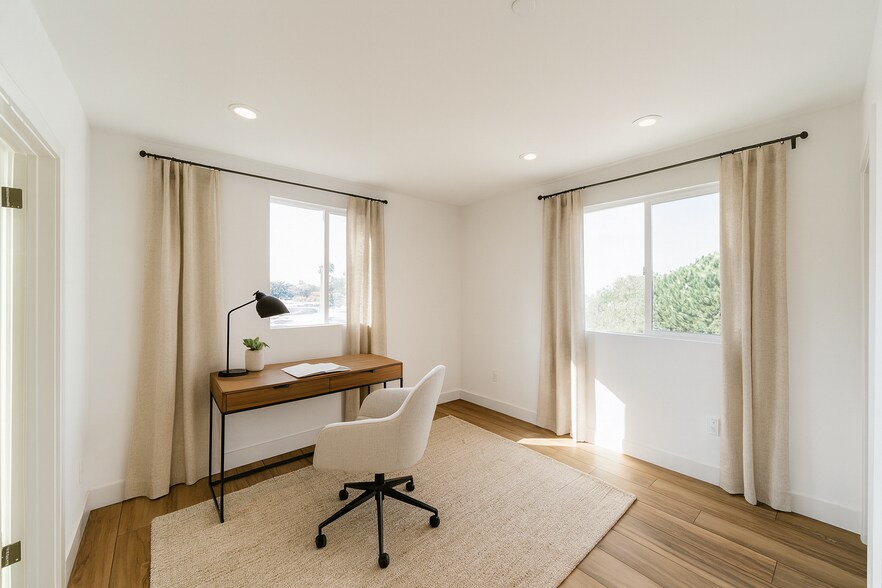 Building Photo - 2808 S Redondo Blvd