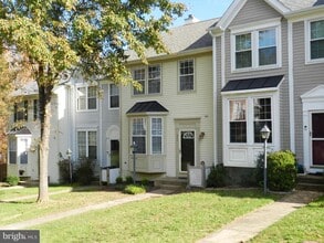 Building Photo - 304 Pinnacle Dr