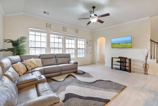 Building Photo - 16911 Savannah Park Dr