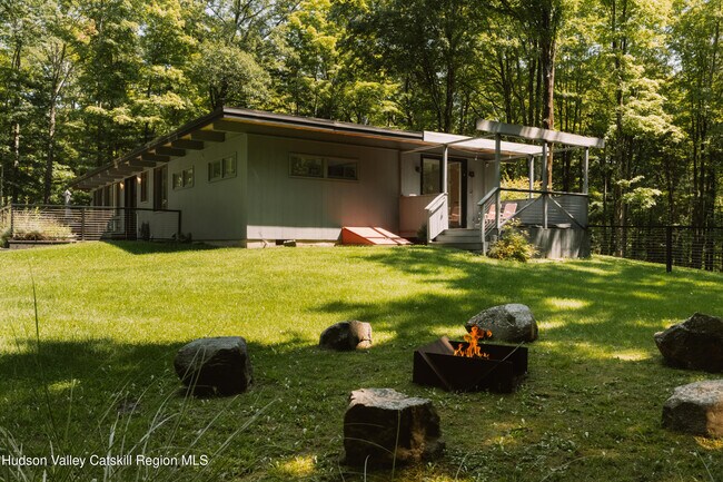 Building Photo - 191 Ridge Rd