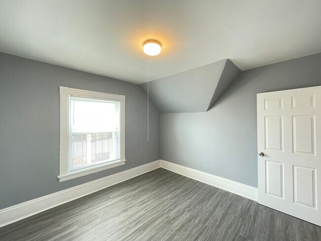 Building Photo - 357 Wilson St