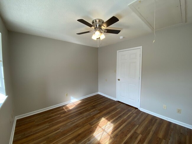 Building Photo - 503 Culpepper Ct