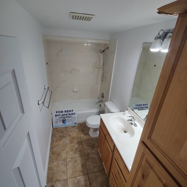 Building Photo - 5 Bed 3 Bath House in Lehi for Rent!