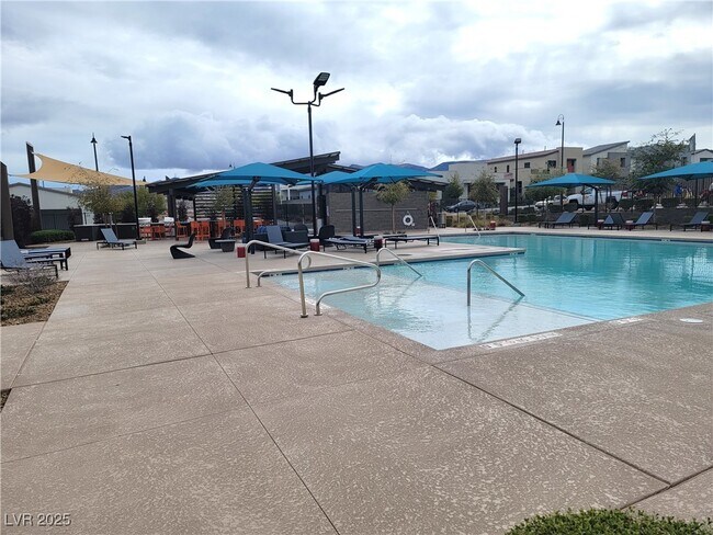 Building Photo - 3210 Centano Ave