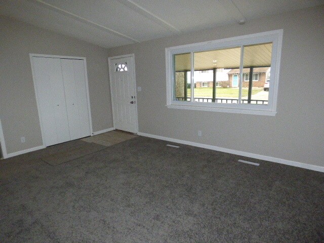 Building Photo - Updated East side split level