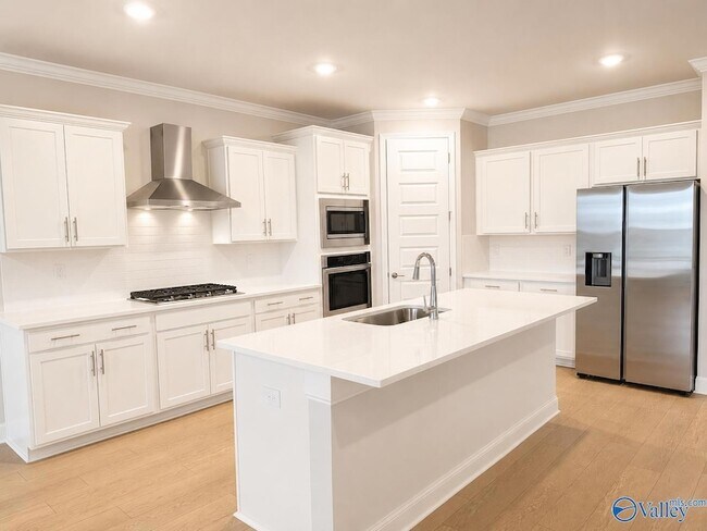 Building Photo - 22619 Donahue Dr