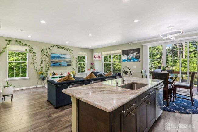 Building Photo - 206 Shields Ct