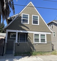 Building Photo - 812 20th St