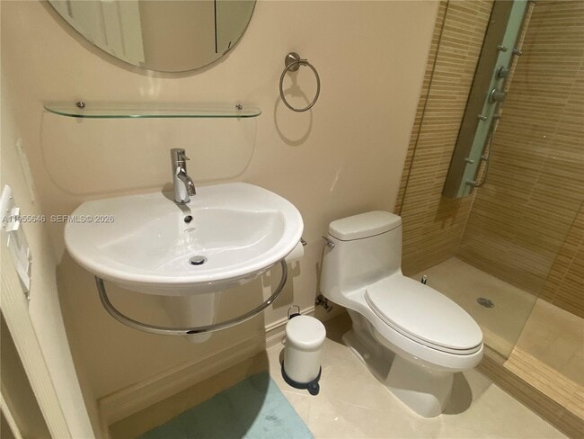 Building Photo - 6471 Bay Club Dr