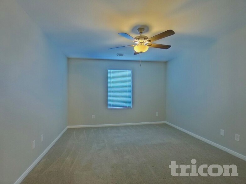 Building Photo - 15684 Del Norte Dr